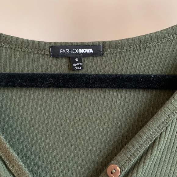 Ribbed Long-Sleeved Olive Green Dress - Picture 4 of 5